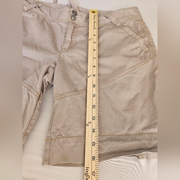 Athleta- Cargo Shorts Women's 30 Khaki - Picture 4 of 8